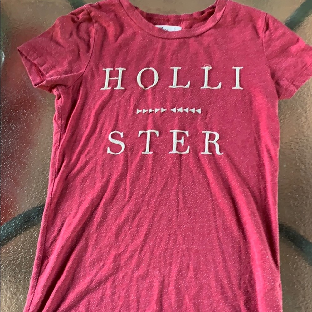 red tee shirt from hollister